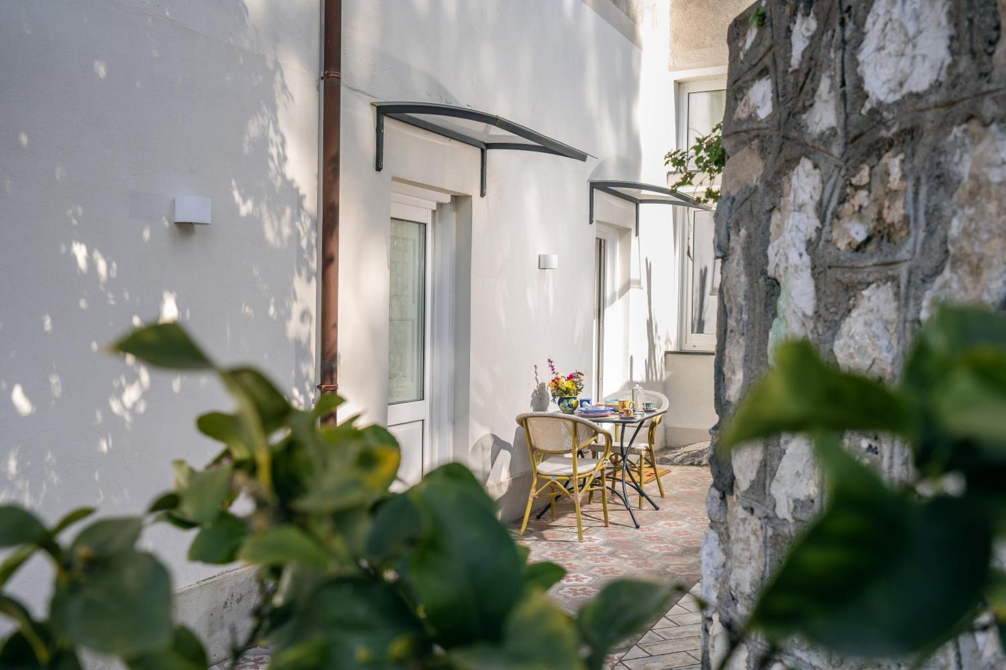 L'Antica Pigna Chateau Vico Equense Exterior photo